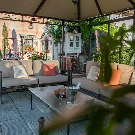 With Swimming Pool In * סן ג'ימיניאנו