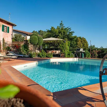 With Swimming Pool In וילה סן ג'ימיניאנו